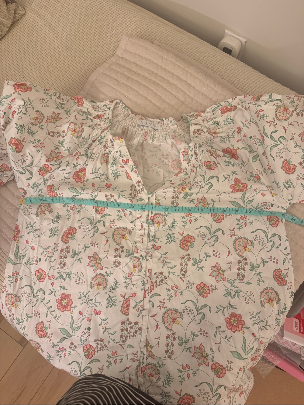 Lake White Floral Mini Dress with Puff Sleeves - Picture 7 of 7